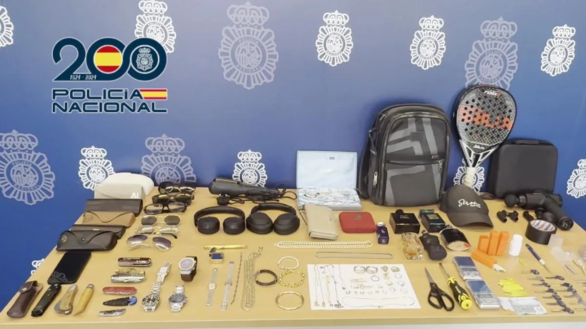 Polisi Nasional Spanyol meringkus sindikat pencuri rumah di Alicante yang membobol belasan properti