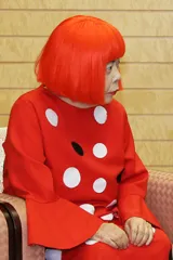 Perjalanan hidup Yayoi Kusama seniman polka dot legendaris asal Jepang