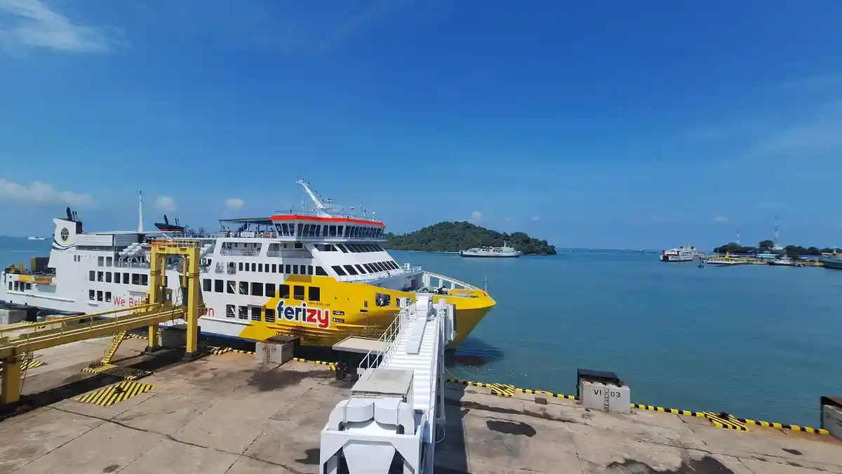 Prakiraan cuaca jalur penyebrangan Pelabuhan Merak Bakauheni pada Sabtu 22 Agustus 2026