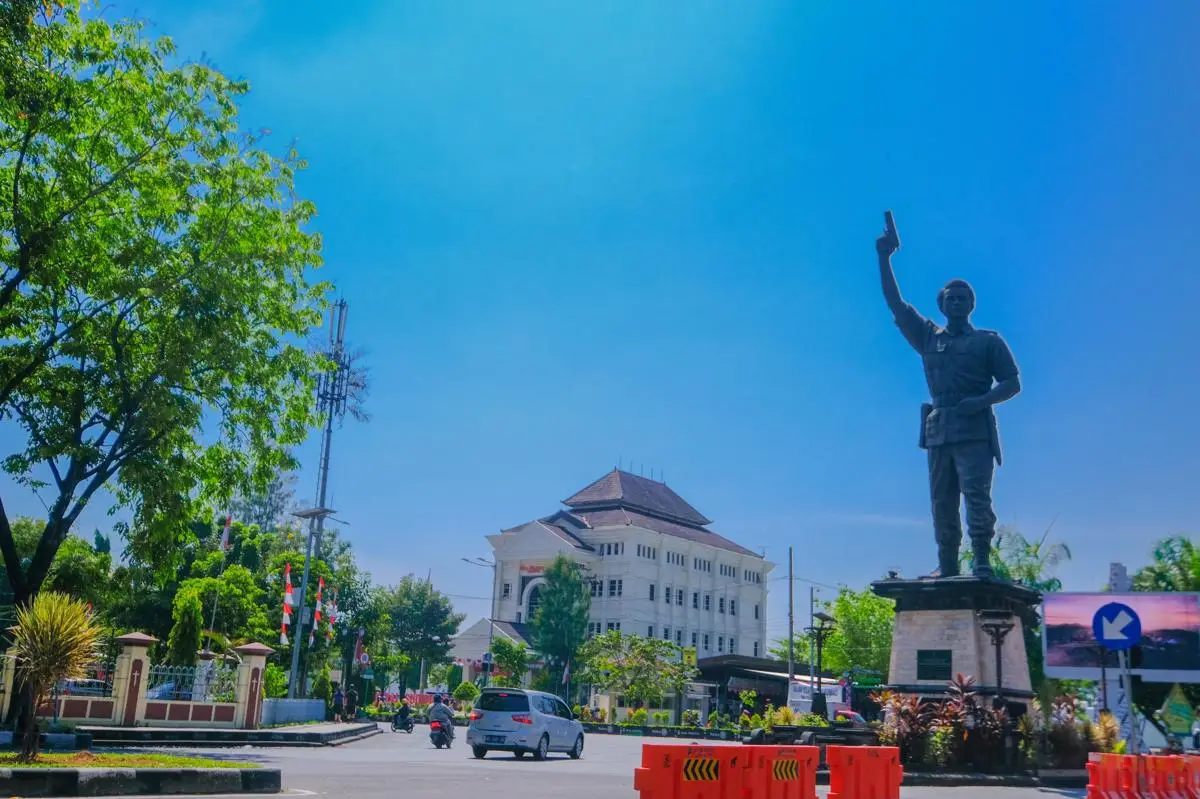Prakiraan cuaca Solo Raya hari ini didominasi kondisi cerah berawan dengan potensi suhu panas menyengat