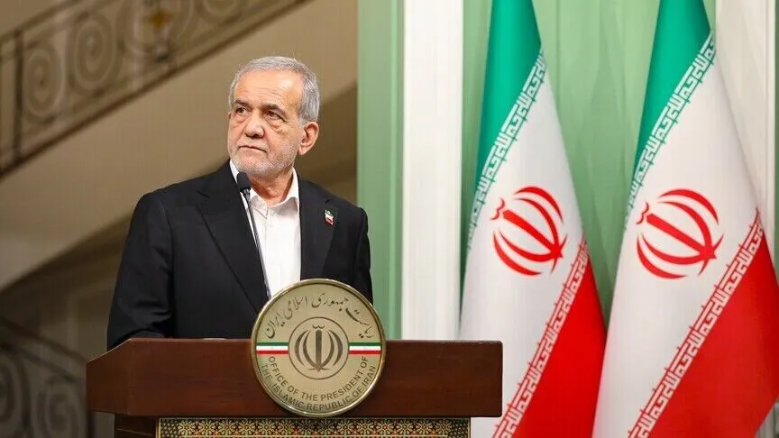 Presiden Iran Masoud Pezeshkian meminta Donald Trump hindari kekacauan