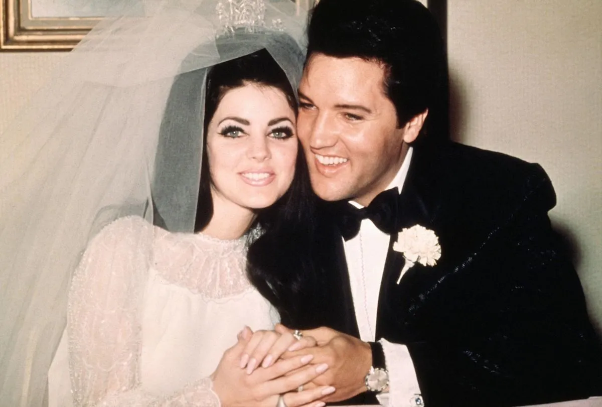 Priscilla Presley dan Linda Ramone tampil memukau di perayaan 50 tahun The Ramones