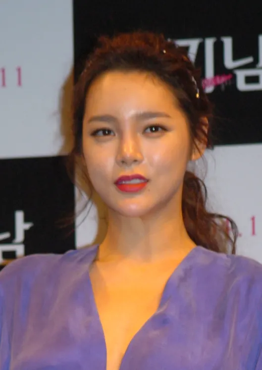 Profil aktris Korea Selatan Park Si-yeon dan perjalanan kariernya di dunia hiburan