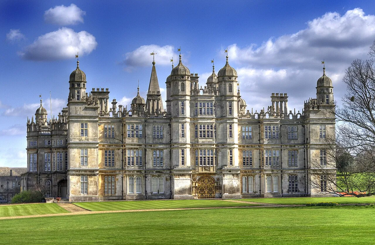 Burghley House sebagai mahakarya arsitektur Elizabethan di Inggris