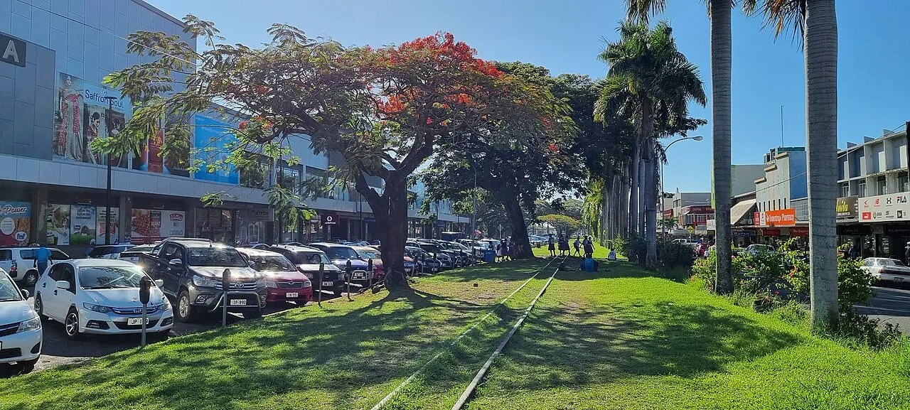 Lautoka dikenal sebagai Sugar City dan merupakan pusat industri utama di wilayah barat Fiji