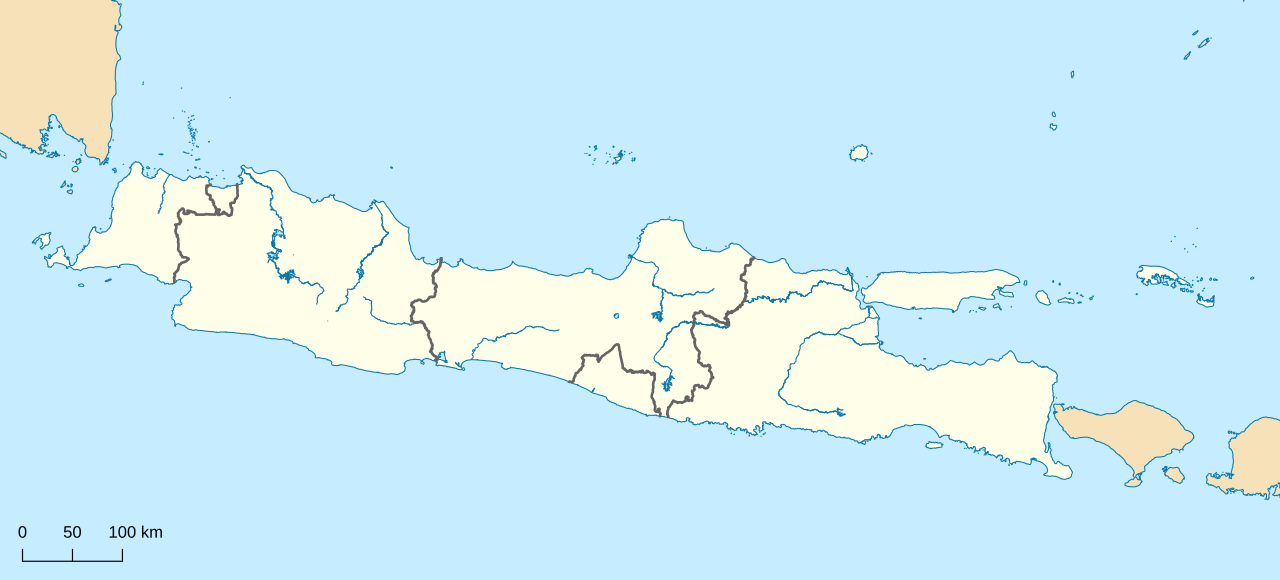 Pantai Pecatu atau Pantai Gua Manik menyajikan panorama alam perbukitan dan pasir putih yang memukau di Jepara
