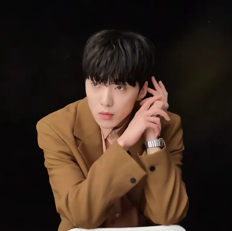 Profil perjalanan karier penyanyi dan aktor Korea Selatan Kang Seung-yoon dari Winner