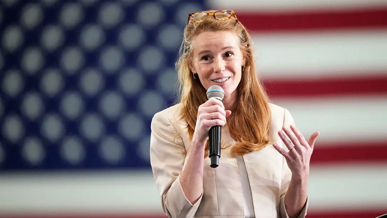 Rebecca Cooke terkait dengan jaringan kelompok yang didanai George Soros