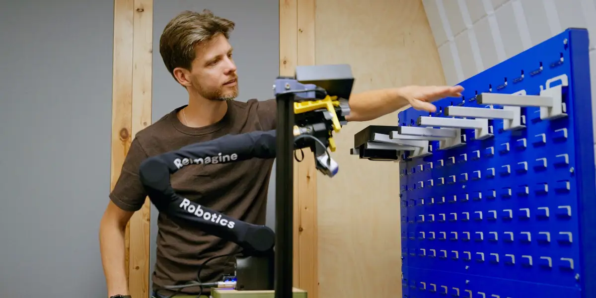 Reimagine Robotics ubah pelanggan jadi pengajar robot untuk atasi kekurangan data latih AI