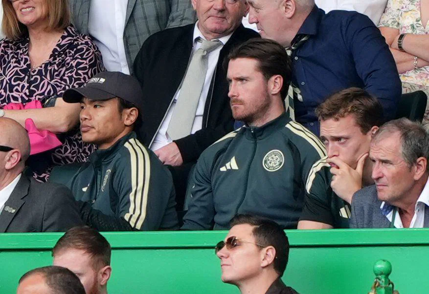 Reo Hatate resmi pindah dari Celtic ke Burnley dengan kontrak tiga tahun