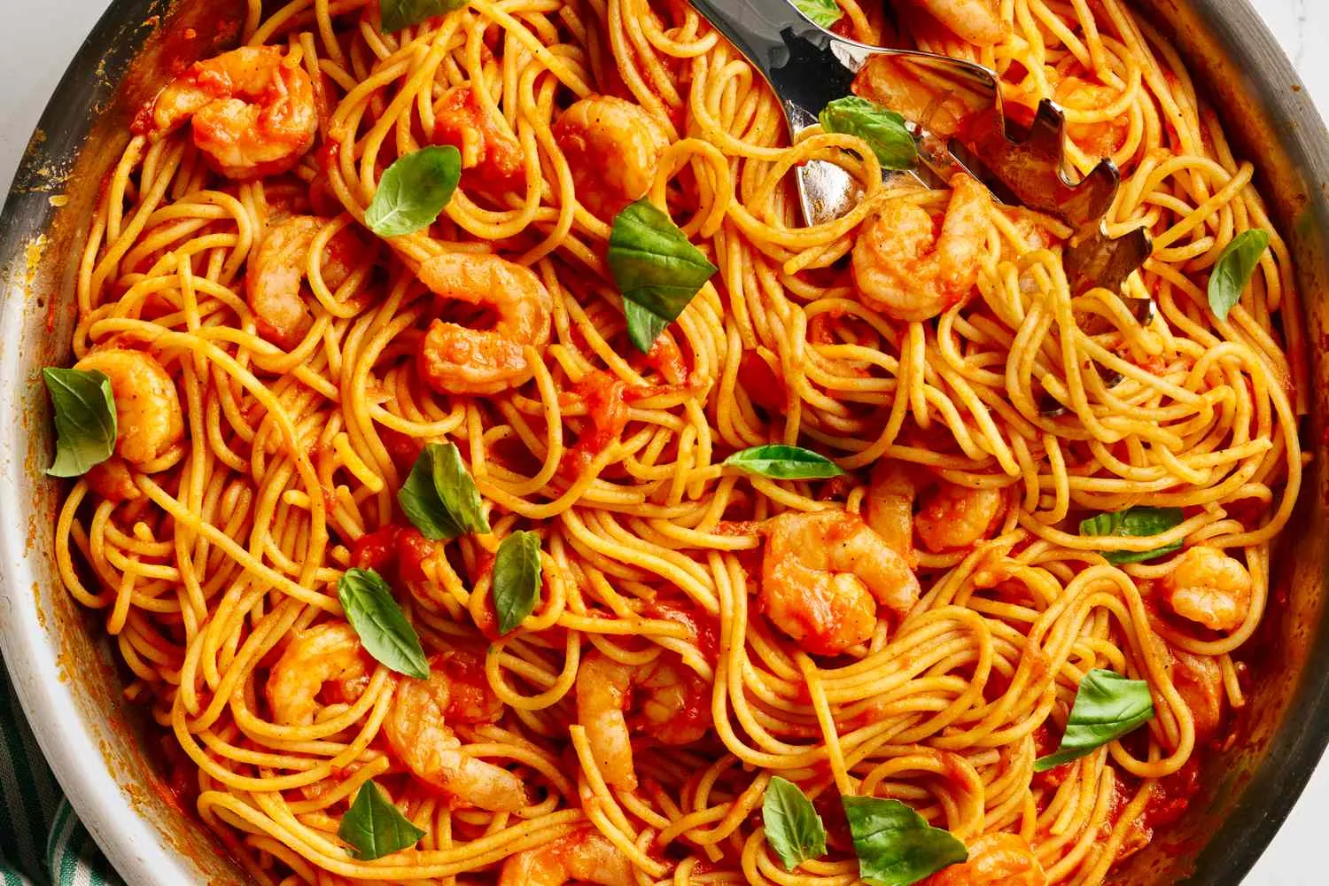 Resep spaghetti fra diavolo pedas ala Italia siap disajikan dalam 20 menit