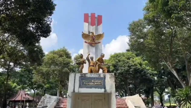 Pembongkaran Monumen Perjuangan di Alun-Alun Kota Serang hilangkan memori kolektif sejarah lokal