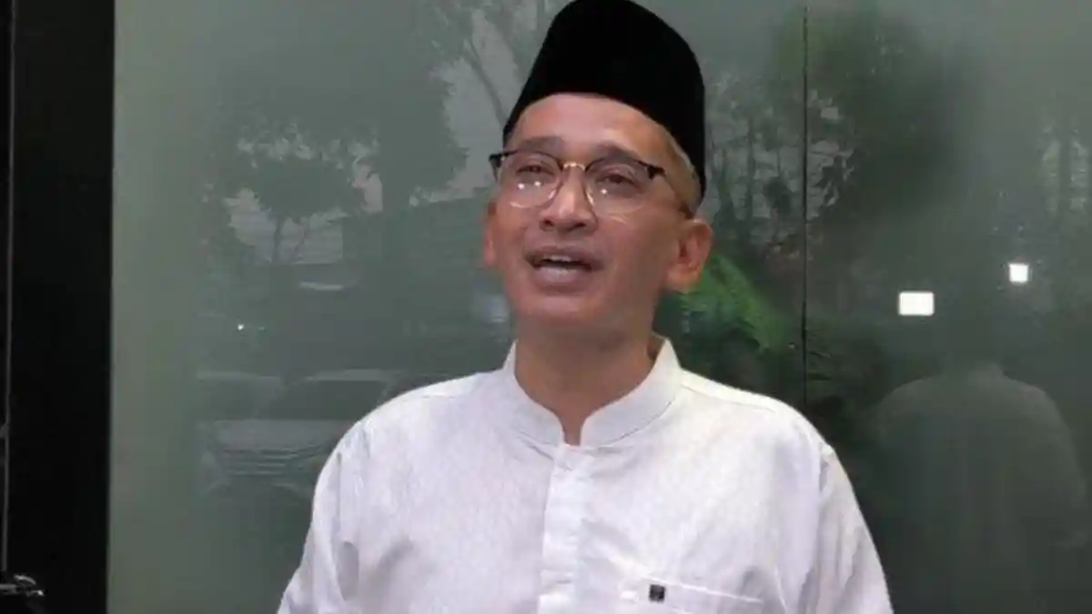 Ruben Onsu menghadapi krisis finansial dan kasus hukum di tengah konflik hak asuh anak