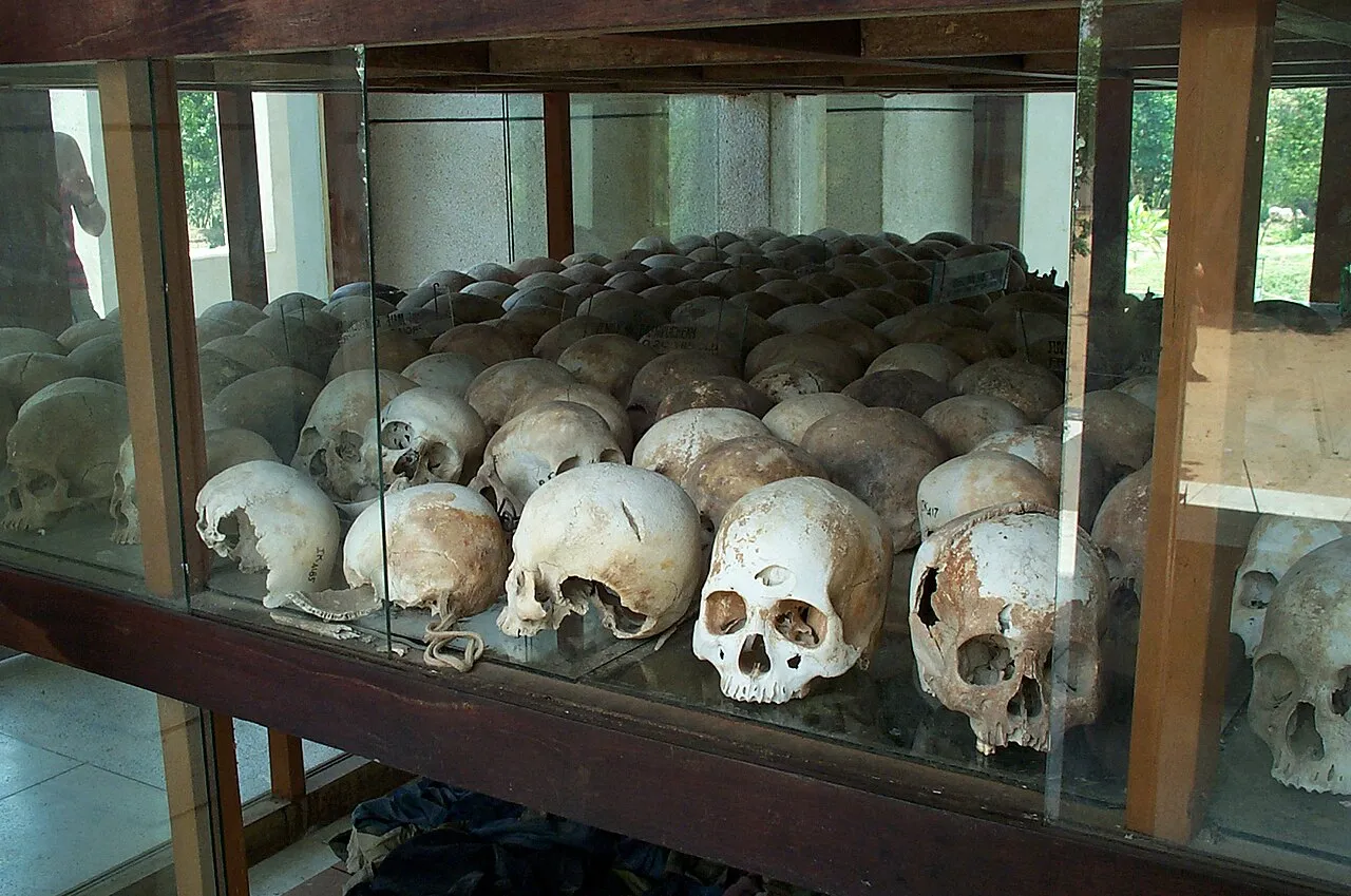 Genosida Kamboja oleh rezim Khmer Merah menjadi salah satu tragedi kemanusiaan paling kelam dalam sejarah modern