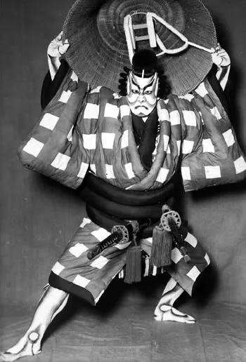 Pertunjukan teater klasik Kabuki di Jepang dengan kostum tradisional dan tata rias khas