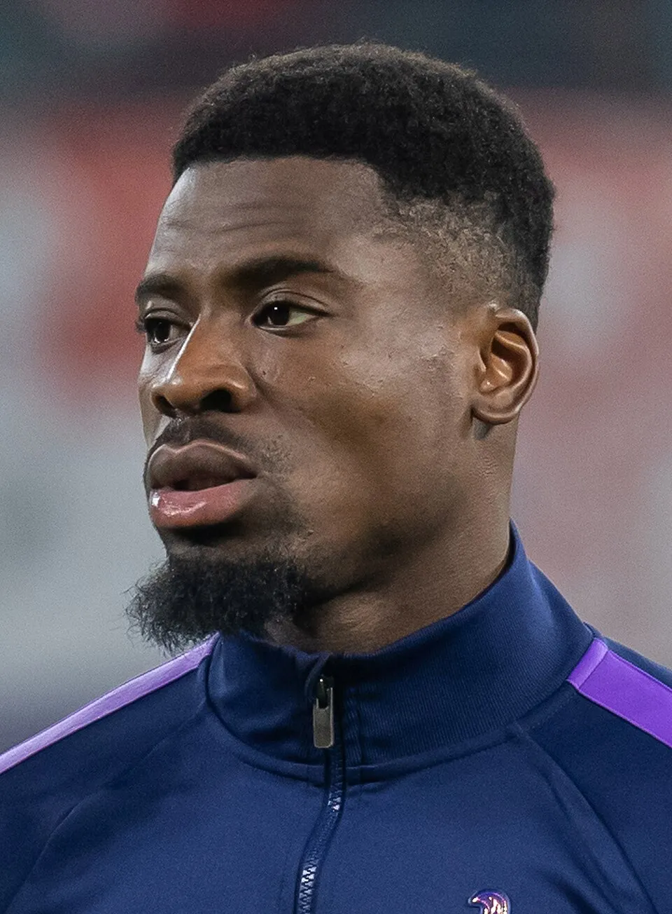 Serge Aurier pesepak bola profesional andalan Pantai Gading dan mantan bintang Paris Saint-Germain