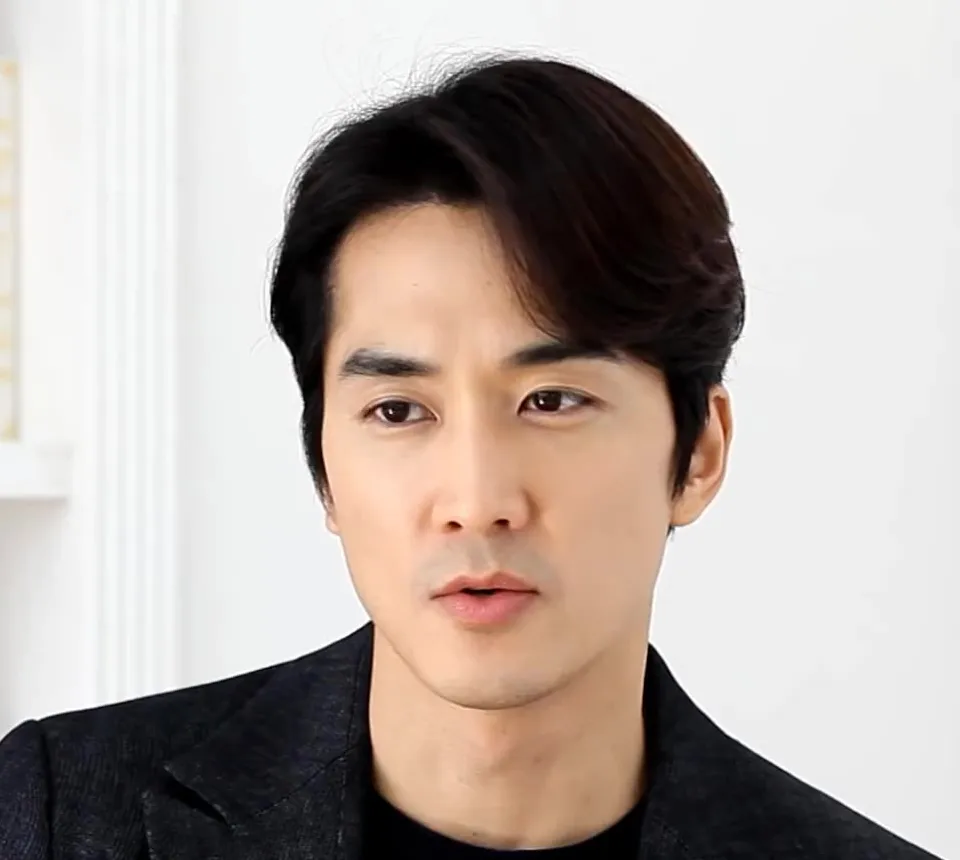 Song Seung-heon sukses berkarier sebagai aktor top Korea Selatan melalui berbagai drama