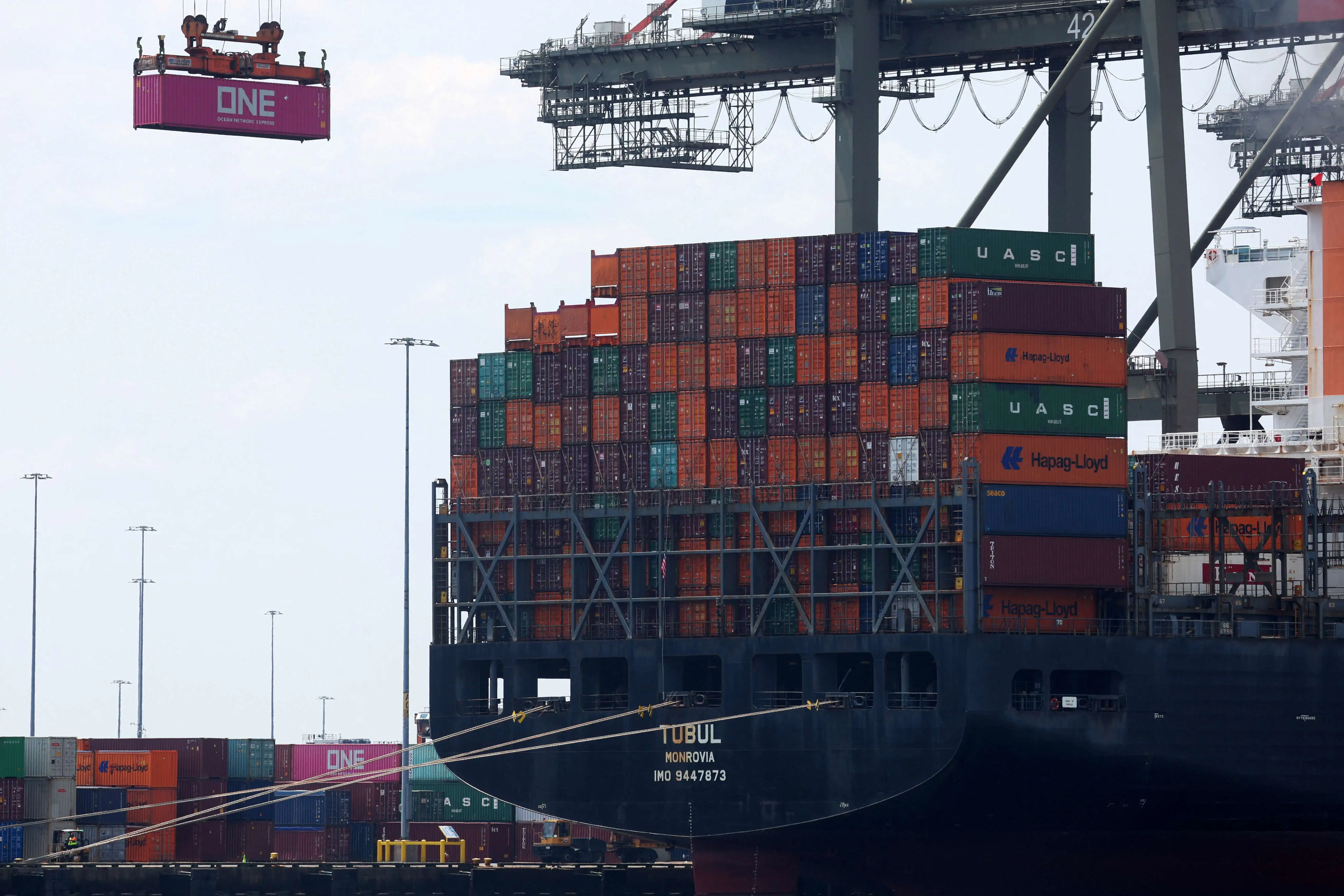 Kebijakan tarif Trump bikin ekspor Brasil ke Amerika Serikat anjlok