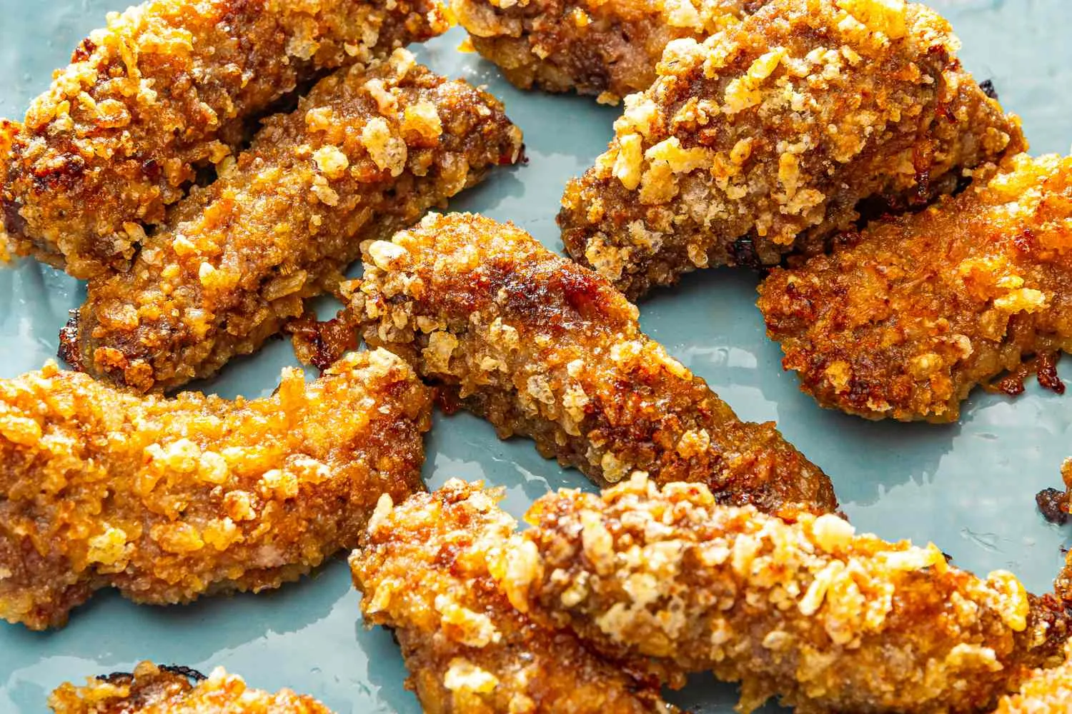Texas steak fingers renyah siap disajikan dengan saus celup