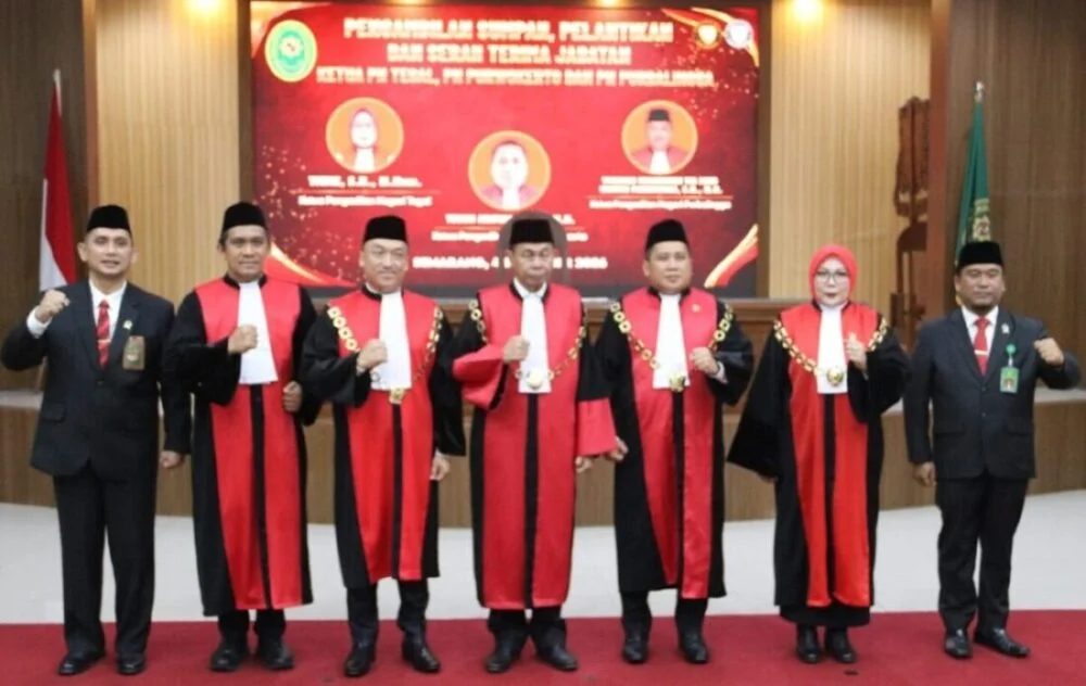 Tiwik resmi dilantik sebagai Ketua Pengadilan Negeri Tegal oleh Ketua PT Jawa Tengah Nawawi Pomolango