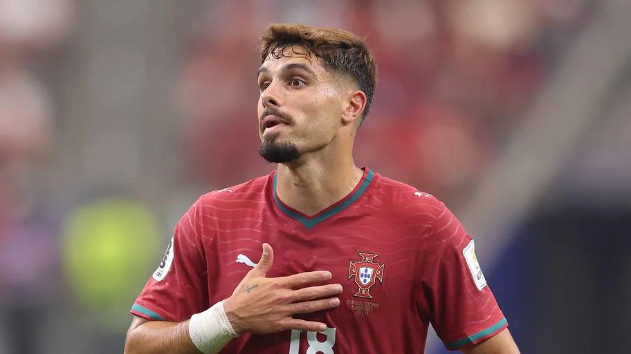 Tottenham Hotspur berupaya keras mendatangkan Savinho dan Omar Marmoush di bursa transfer