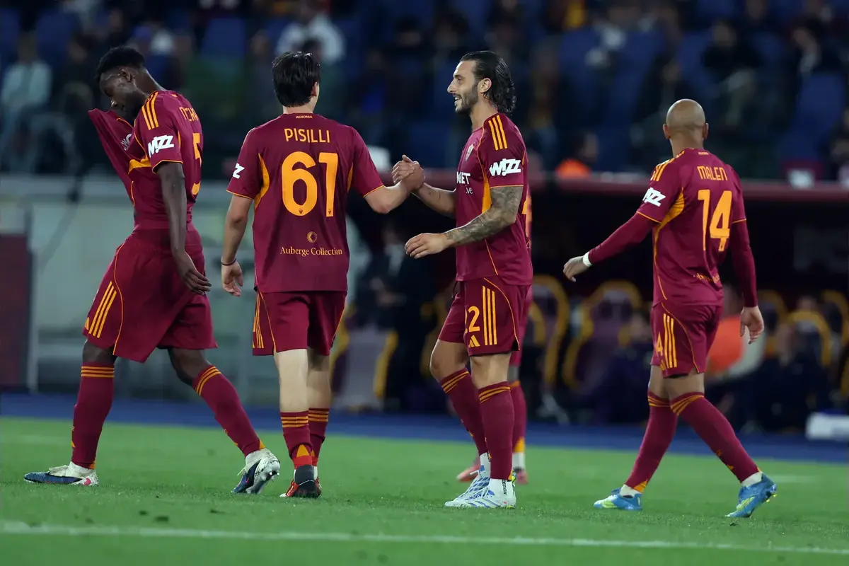 Tottenham Hotspur incar gelandang AS Roma Niccolo Pisilli pada bursa transfer