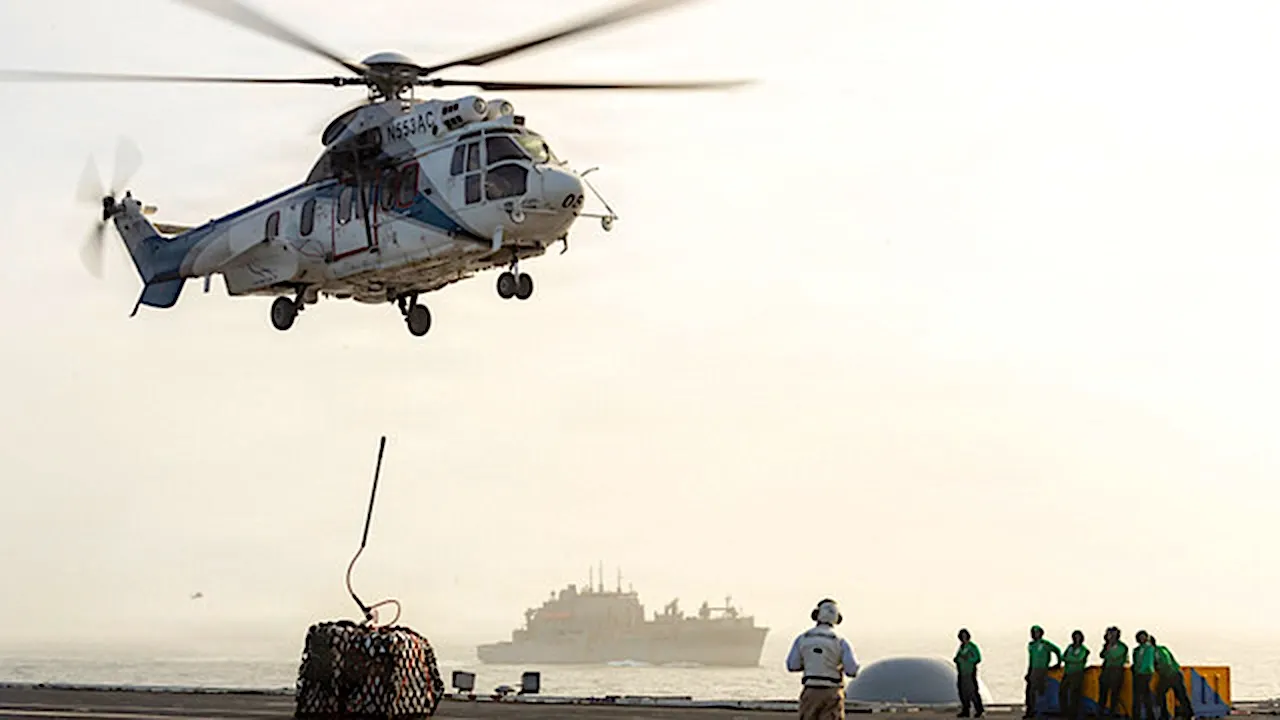 Kapal induk USS George Washington beroperasi di perairan Laut Arab