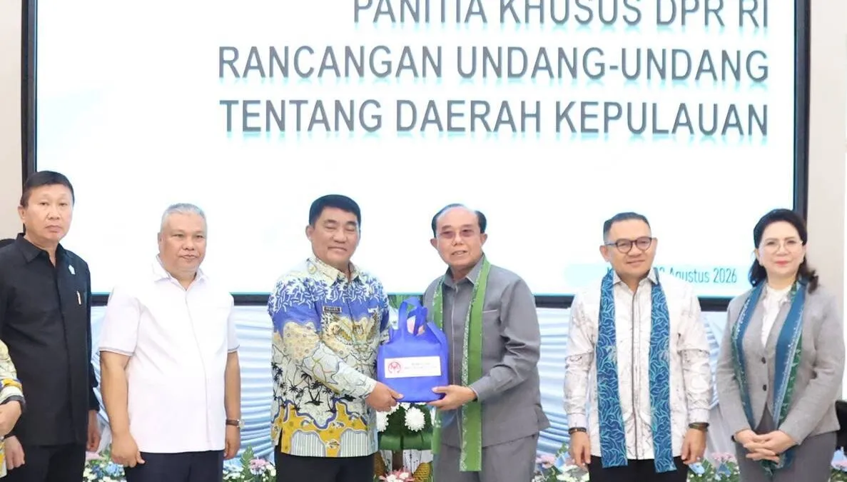 Gubernur Yulius Selvanus tegaskan pembangunan pulau terluar demi perkuat kedaulatan Indonesia